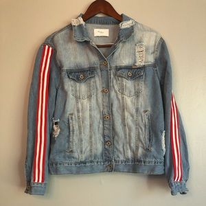 Kancan distressed denim jean jacket Women’s Large